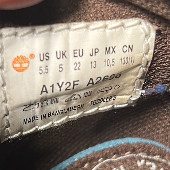 Timberland® Waterproof toddler Boot size 5.5. - Picture 9 of 10